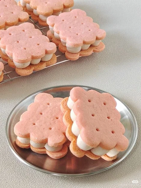 Khuôn cắt bánh quy Bubble Cookie Cutter - Image 1