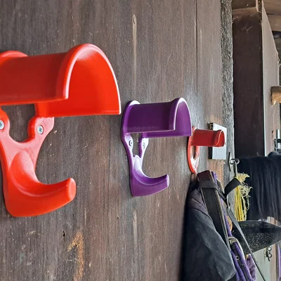 Giá treo dây cương ngựa (Horse Bridle Bracket)