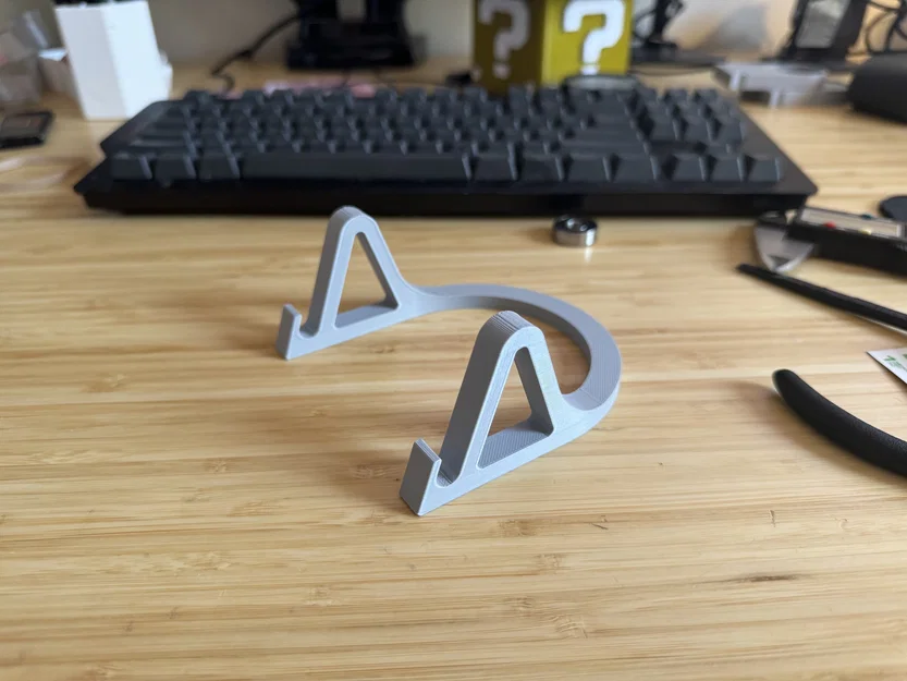 Giá đỡ đơn giản cho tablet như iPad - Image 1