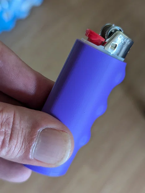 Vỏ bọc bật lửa BIC thiết kế công thái học (Lighter Case) - Image 1