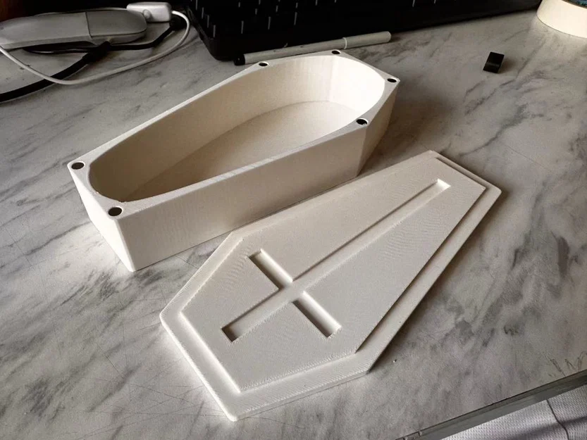 Hộp Bút Eternal Rest (Eternal Rest Pencil Case) - Image 1