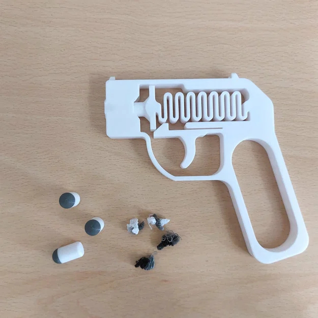 Spring Gun - Bắn đạn giả và poop - Image 6