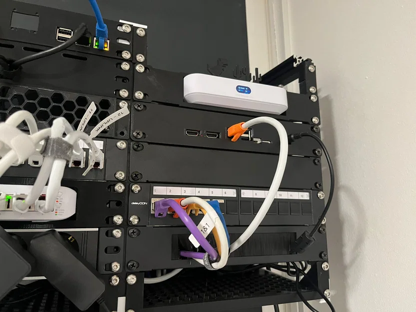 Giá rack 10-inch gắn Raspberry Pi Compute Module 4 IO Board - Image 2