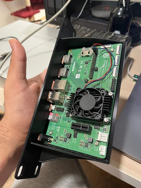 Giá rack 10-inch gắn Raspberry Pi Compute Module 4 IO Board - Image 4