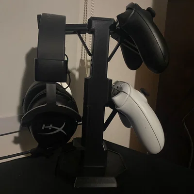 Giá đỡ controller và tai nghe (Controller and headset holder)