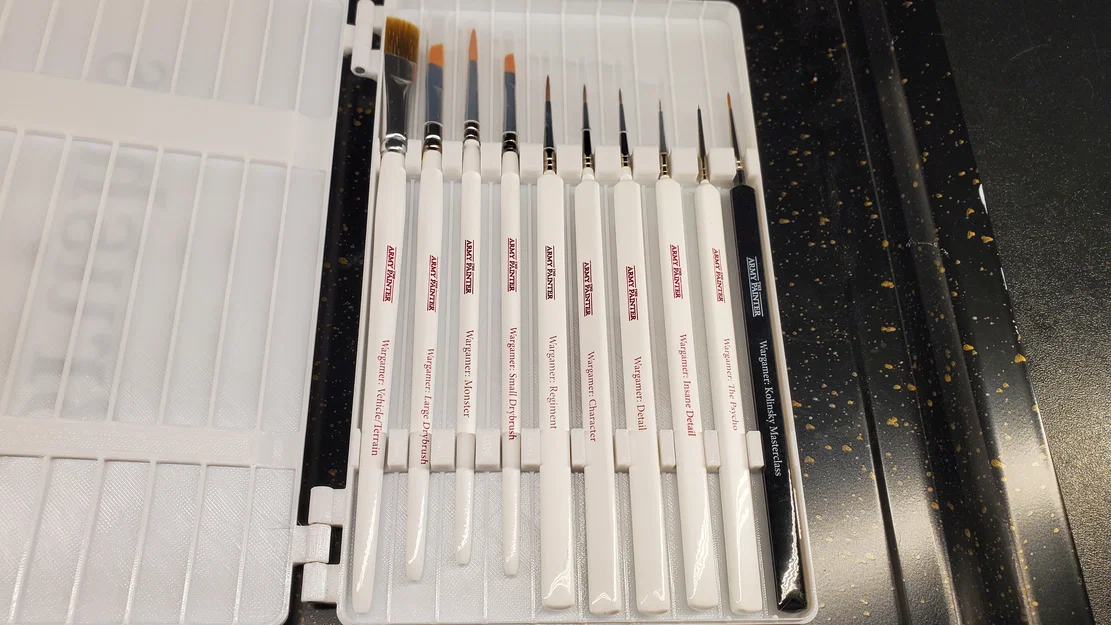 Hộp đựng cọ Army Painter Brush Case - Image 1