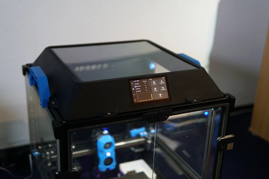 Tophat Voron 2.4 tích hợp màn hình cảm ứng (integrated touchscreen) - Image 1