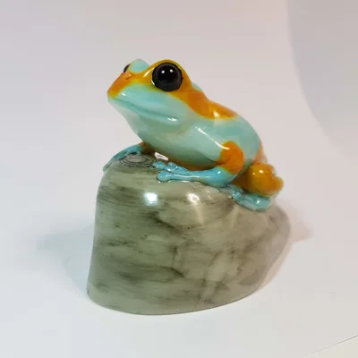 Mô hình ếch 3D trên đá (Frog on a rock)