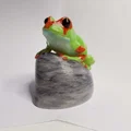 Mô hình ếch 3D trên đá (Frog on a rock) - Thumbnail 3