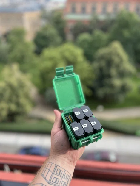 Hộp đựng pin Box Sony NP-FZ100 - Image 1