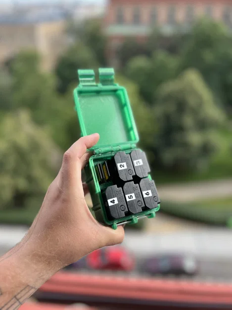 Hộp đựng pin Box Sony NP-FZ100 - Image 3