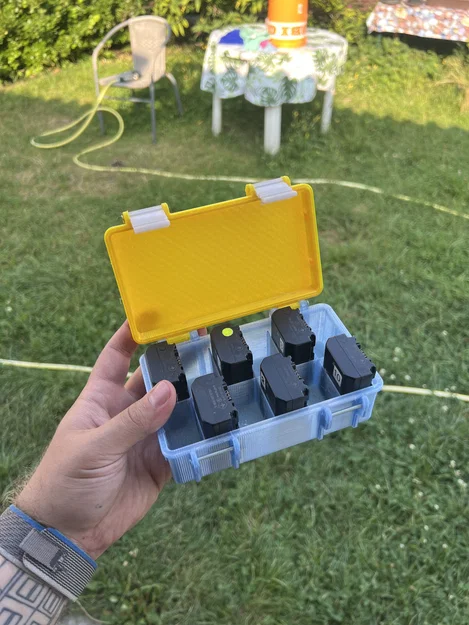 Hộp đựng pin Box Sony NP-FZ100 - Image 5