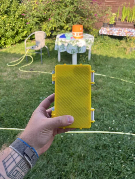 Hộp đựng pin Box Sony NP-FZ100 - Image 8