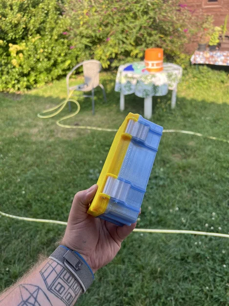 Hộp đựng pin Box Sony NP-FZ100 - Image 10