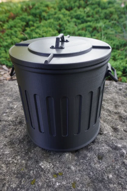 Hộp Đựng Deck Commander “Thùng Rác” (Trashcan Commander Deck Box) - Image 2