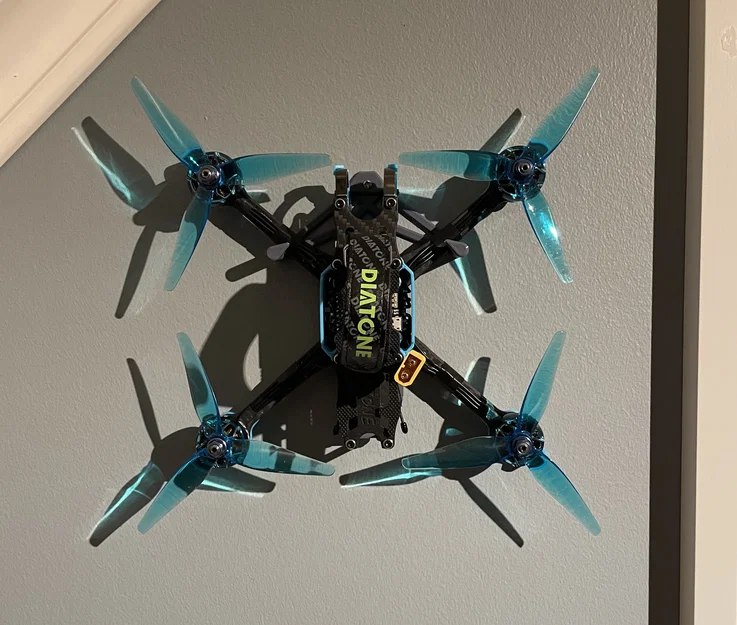 Móc treo tường in 3D cho drone FPV - Gọn gàng và phong cách - Image 2