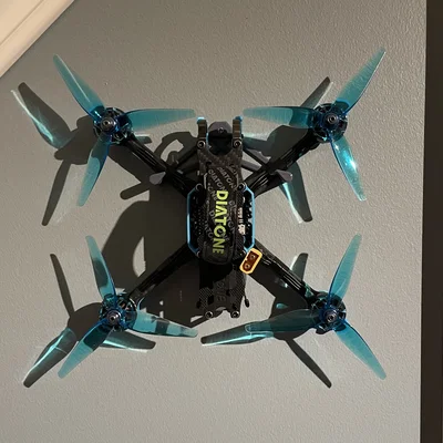 Móc treo tường in 3D cho drone FPV - Gọn gàng và phong cách