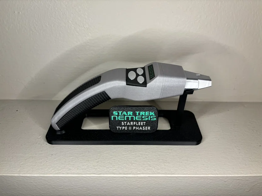 Star Trek: Nemesis Dolphin Phaser V2 - Image 1