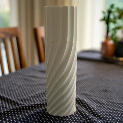 Vỏ đựng rượu vang thiết kế xoắn ốc sang trọng (Spiral wine case)