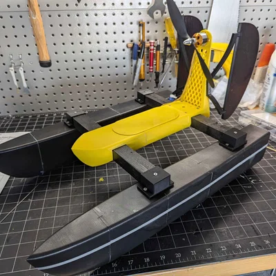 SeaRescue Catamaran – Thuyền RC in 3D đa dụng cho cứu hộ (Catamaran)