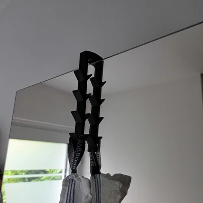 Kẹp khăn tắm biển & móc treo du lịch (Beach Towel Clip & Travel Hook)
