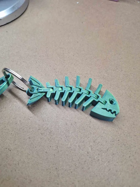 Móc khóa xương cá mập in 3D linh hoạt độc đáo - Image 1