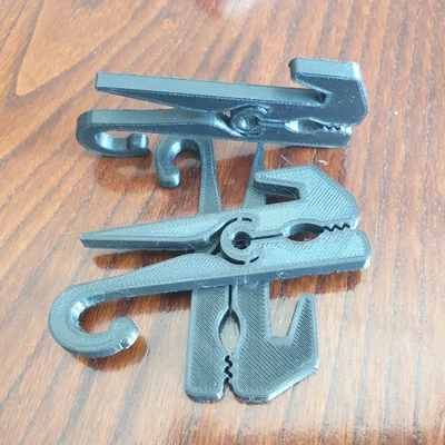 Kẹp tiện dụng dã ngoại (Camping Utility Clip)