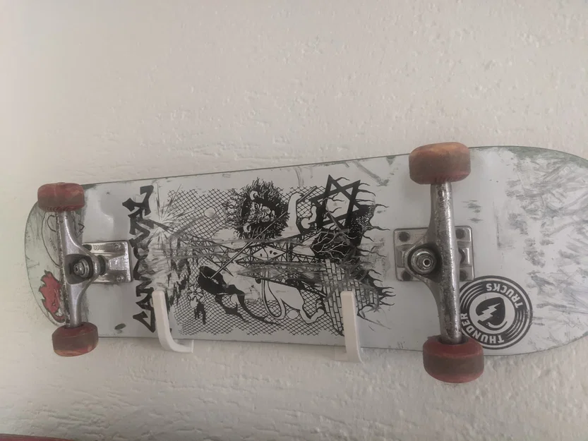 Giá đỡ ván trượt (Skateboard wall mount) treo tường cực gọn - Image 1