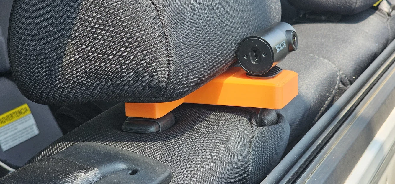 Ngàm gắn camera sau lên tựa đầu cho Toyota Tundra 2020 - Image 2