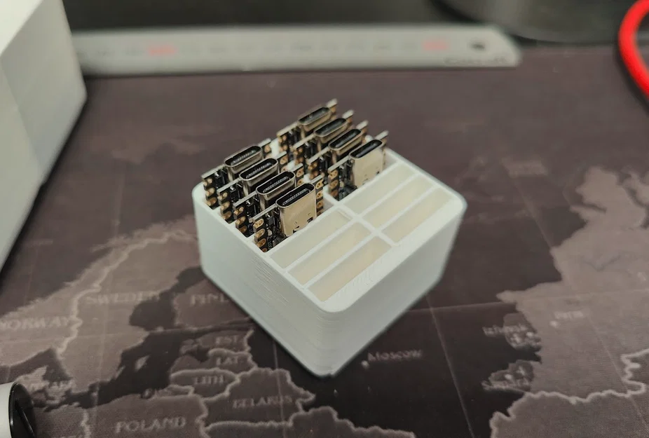 Khay chứa linh kiện Gridfinity cho ESP32 C3 Supermini siêu gọn - Image 1