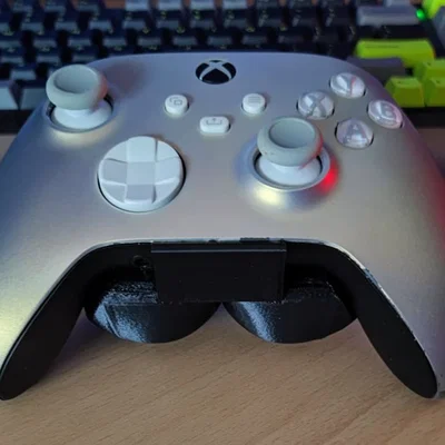 Giá đỡ gắn mông Deadpool cho tay cầm Xbox controller