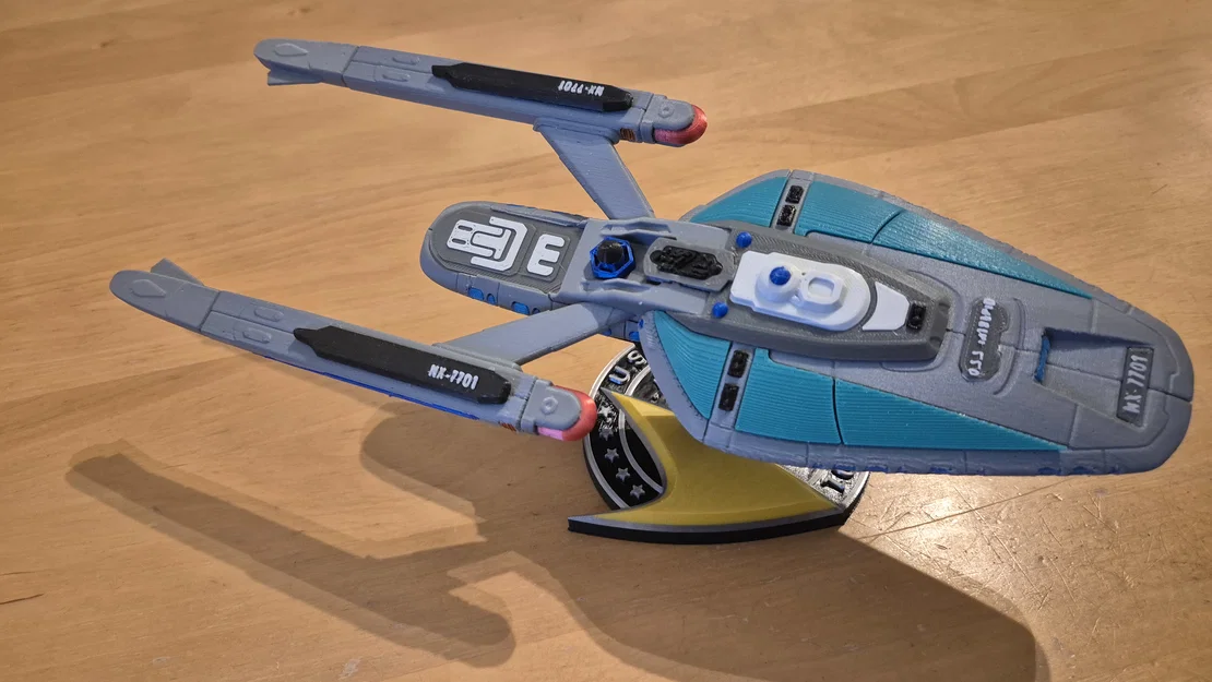 Mô hình phi thuyền 3D Concept-Ship U.S.S. Intrepid phong cách Star Trek - Image 2