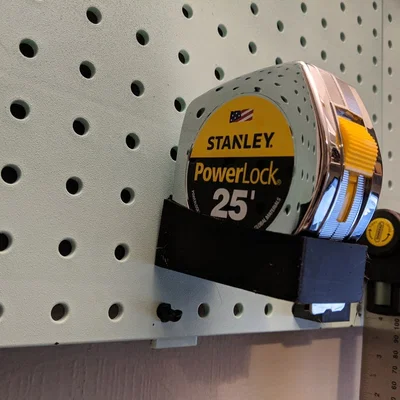 Giá treo thước cuộn Stanley Powerlock trên bảng Pegboard (File STL)