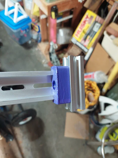 Ngàm gắn DIN Rail cho nhôm định hình 2020 (2020 DIN Rail mount) - Image 1