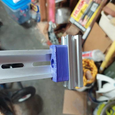 Ngàm gắn DIN Rail cho nhôm định hình 2020 (2020 DIN Rail mount)