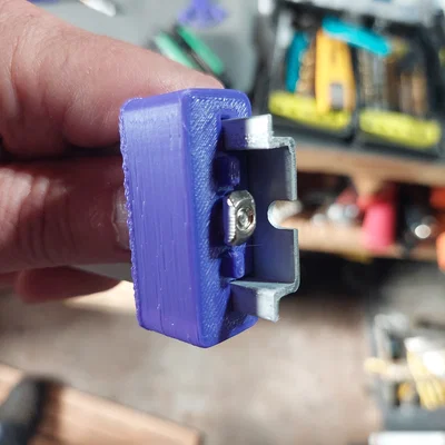 Ngàm gắn DIN Rail cho nhôm định hình 2020 (2020 DIN Rail mount)