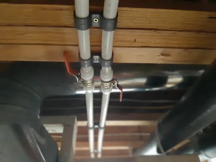 Kẹp treo ống PEX 3/4" (PEX tubing hanger/clamp) - Image 2