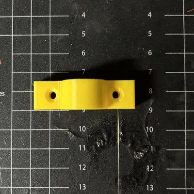Kẹp giữ ống PEX 1/2 inch kèm 2 lỗ bắt vít chắc chắn