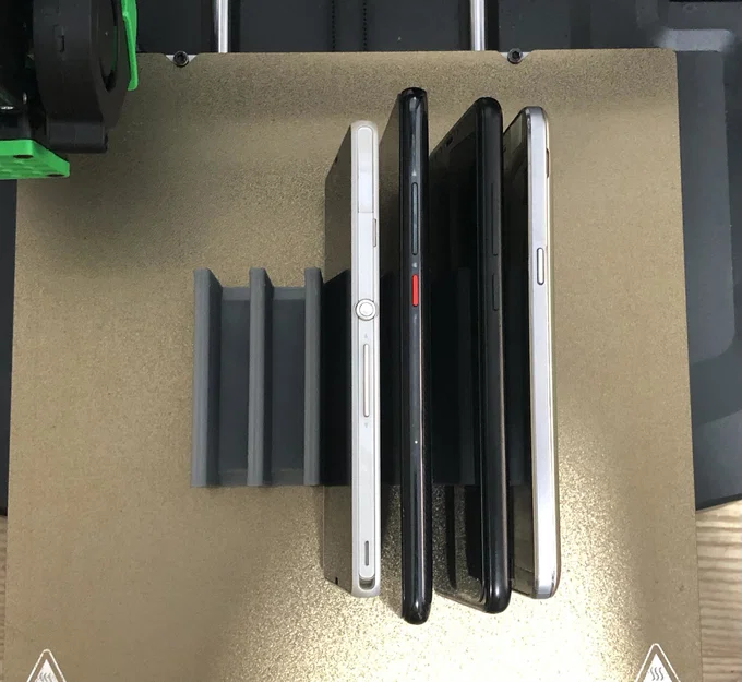 Khay để điện thoại 3 ngăn - Giải pháp lưu trữ điện thoại gọn gàng - Image 1