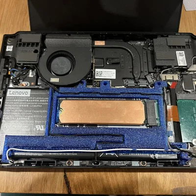 Nắp pin NVME Legion Go - chừa chỗ cho heatsink