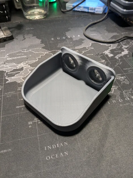 Skadis T-Clip Box: Hộp Đựng Đồ Đa Năng Cho Bảng Treo Skadis - Image 1
