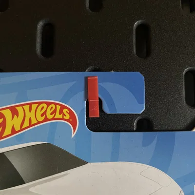 Móc treo 3D trưng bày mô hình Hotwheels trên bảng Skadis