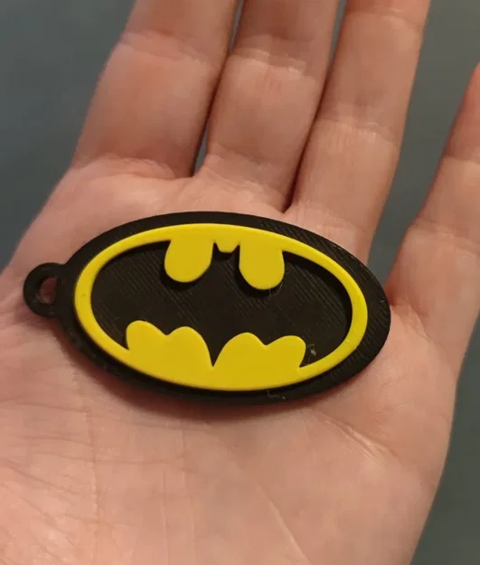 Móc khóa biểu tượng Batman 3D độc đáo cho fan hâm mộ - Image 1