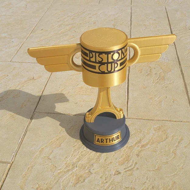 Cúp Piston Cup (Piston Cup Trophy Replica) - Image 1