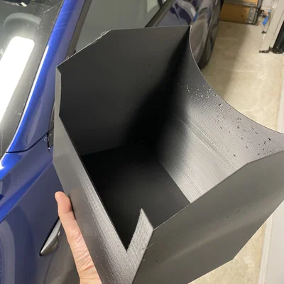 Thùng rác in 3D gọn gàng, tinh tế cho Tesla Model 3