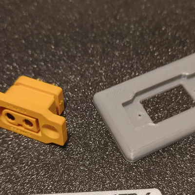 Khung ốp lắp đặt jack cắm XT60 (XT60 bulkhead connector trim)