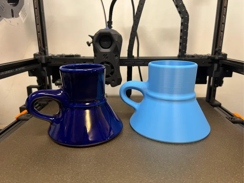 Koozie lon kiểu ly Raktajino (Star Trek) - Image 2