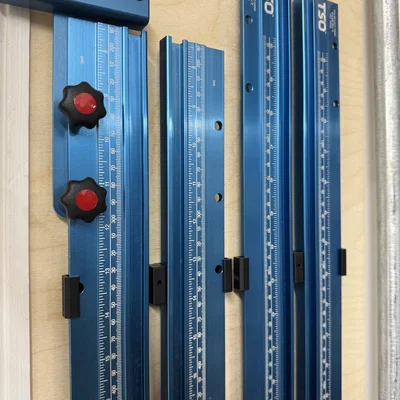 Giá treo tường dọc cho TSO Parallel Guide Rail (Wall Holders Vertical)