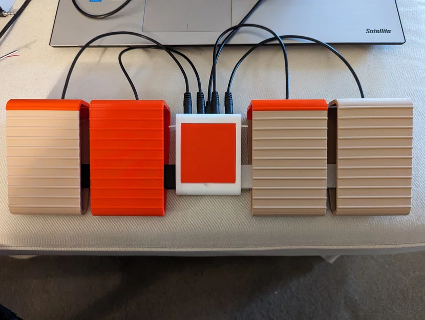 Bàn đạp chân và Bộ điều khiển (Foot Pedal and Controller) - Image 1