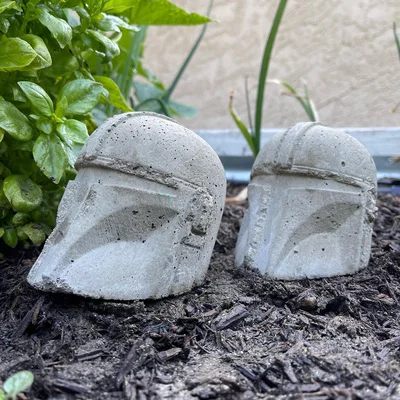 Khuôn Bê Tông Mandalorian (Concrete Mandalorian Mold)